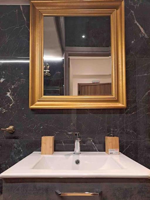 Royal Blue Grand Suite No 4 Piraeus Port Buitenkant foto
