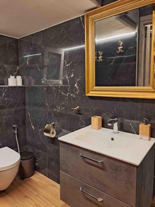 Royal Blue Grand Suite No 4 Piraeus Port Buitenkant foto
